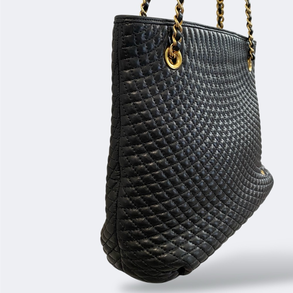 Bally Black Quilted Leather Shoulder Bag with Gold Chain - Picture 7 of 16